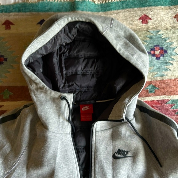 Nike XS women’s casual grey hooded jacket with Hood.super cute and comfortable! - Picture 1 of 7
